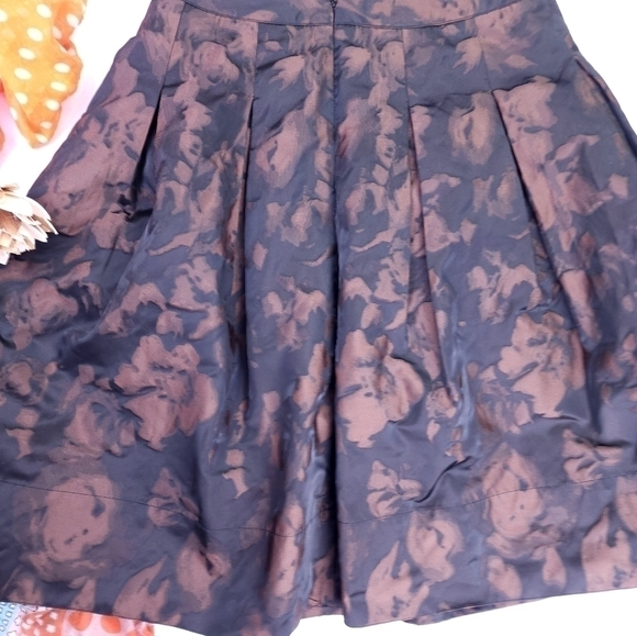 New Talbots Black Brown Floral Skirt Sz 4P - Picture 2 of 13